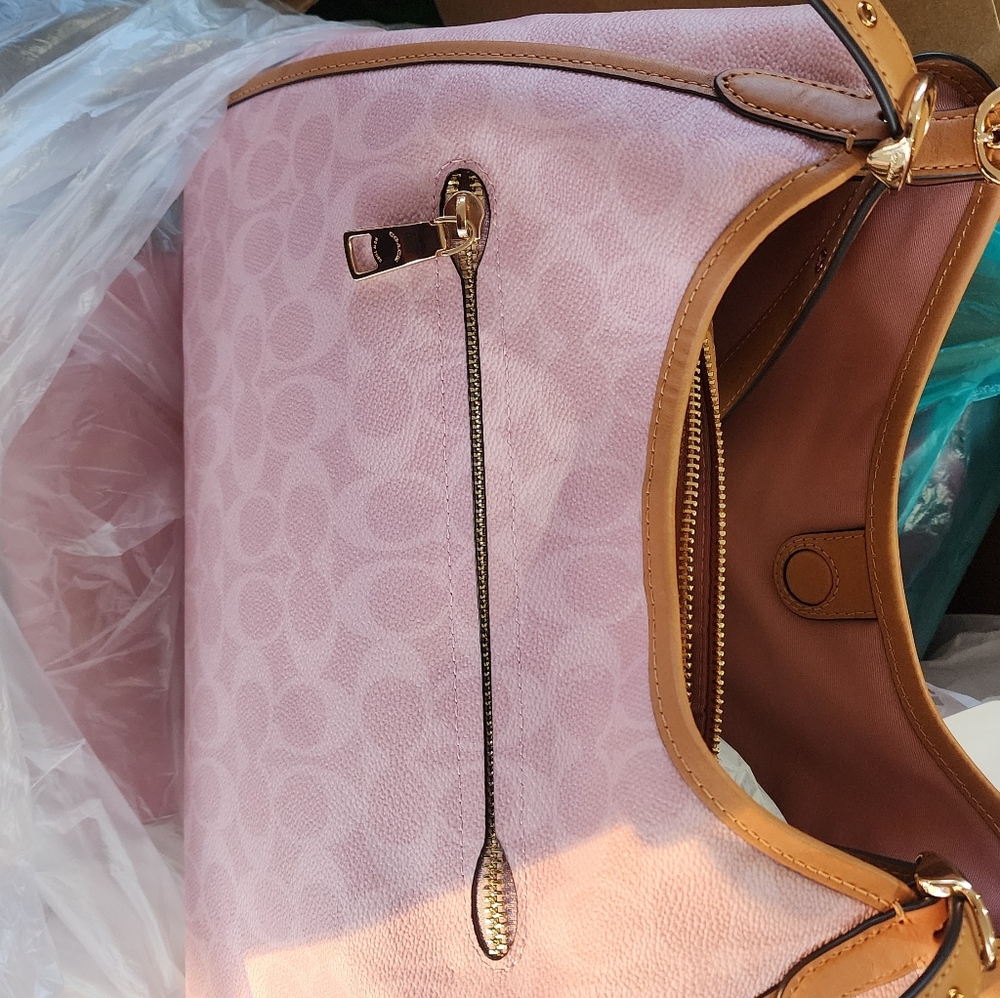 Erin Shoulder Bag In Signature Canvas With Charms - Picture 7 of 10
